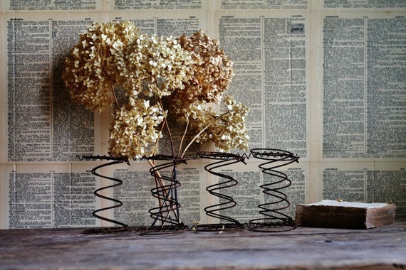 Metal Bed Springs Magnet Board / Clip Board / Photo Display / Vase - Industrial & Country Decor - Set of 8
