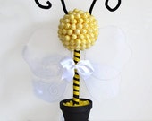 Bumble Bee Lollipop Topiary, Bee Topiary, Babyshower Centerpiece, Bee Baby Shower, Bee Theme, Baby Girl,  Baby Showers, Candy Centerpiece