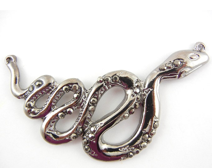 Double Link Hematite-tone Curled Snake with Rhinestone