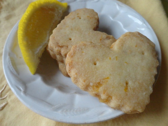 fluted-hearts-lemon-ginger-shortbread-cookies