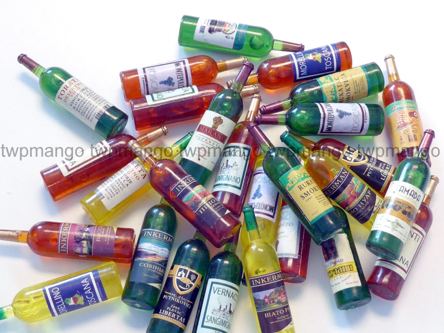 10 Miniature Wine Bottles Dollhouse Miniature Wine Case N162