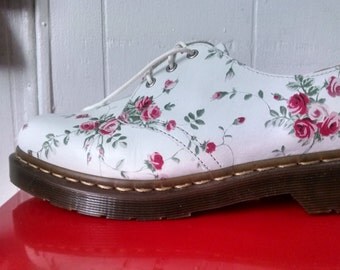 dr martens roses