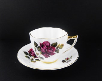 Royal London Bone China Bone China Tea Cup and Saucer Mauve Rosebud England
