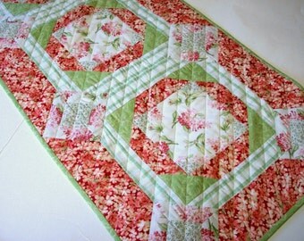 Flowered Table Runner Quilted Pink Green Quiltsy Handmade FREE U.S. Shipping