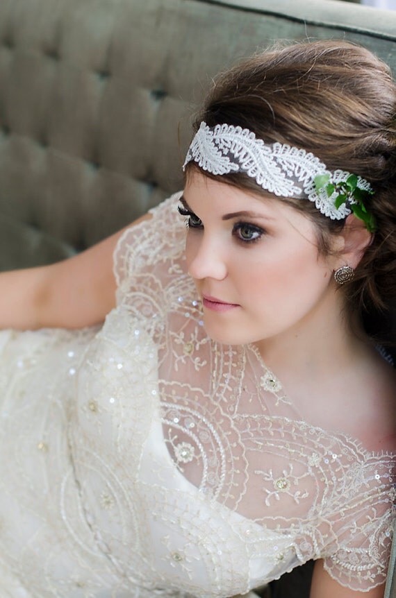 Ähnliche Artikel wie <b>Art Deco</b> Beaded Lace Wedding Dress Lace Brautkleid ... - il_570xN.642927479_ncwv
