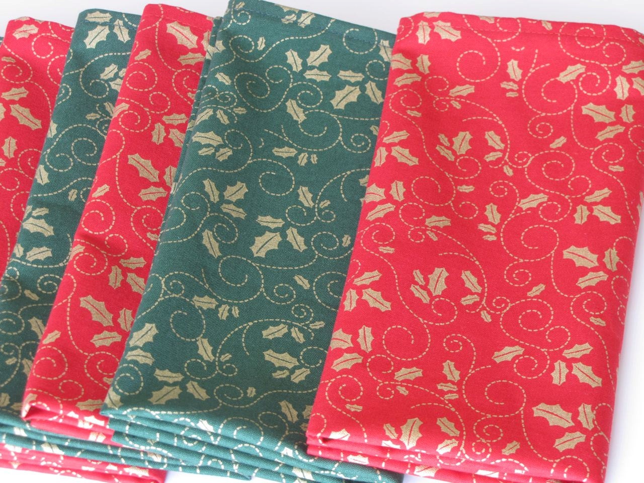 Christmas Napkins 12 Gold Embossed Cloth Red and Green