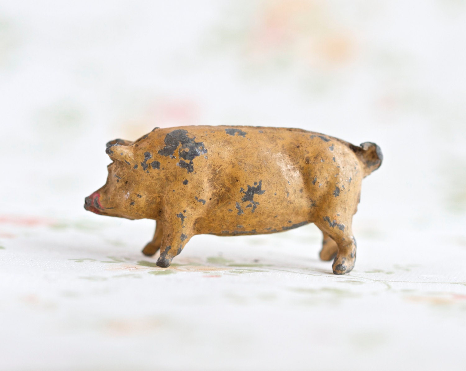 Lead Pig Antique Farm Toy _ iron Cast Miniature Made in