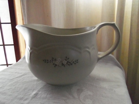 Pfaltzgraff Heirloom Pattern Batter Bowl Haute Juice