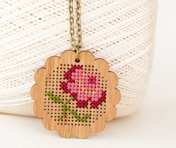 DIY Cross Stitch Necklace Kit - Bamboo with Antique Flower Pattern - Scalloped