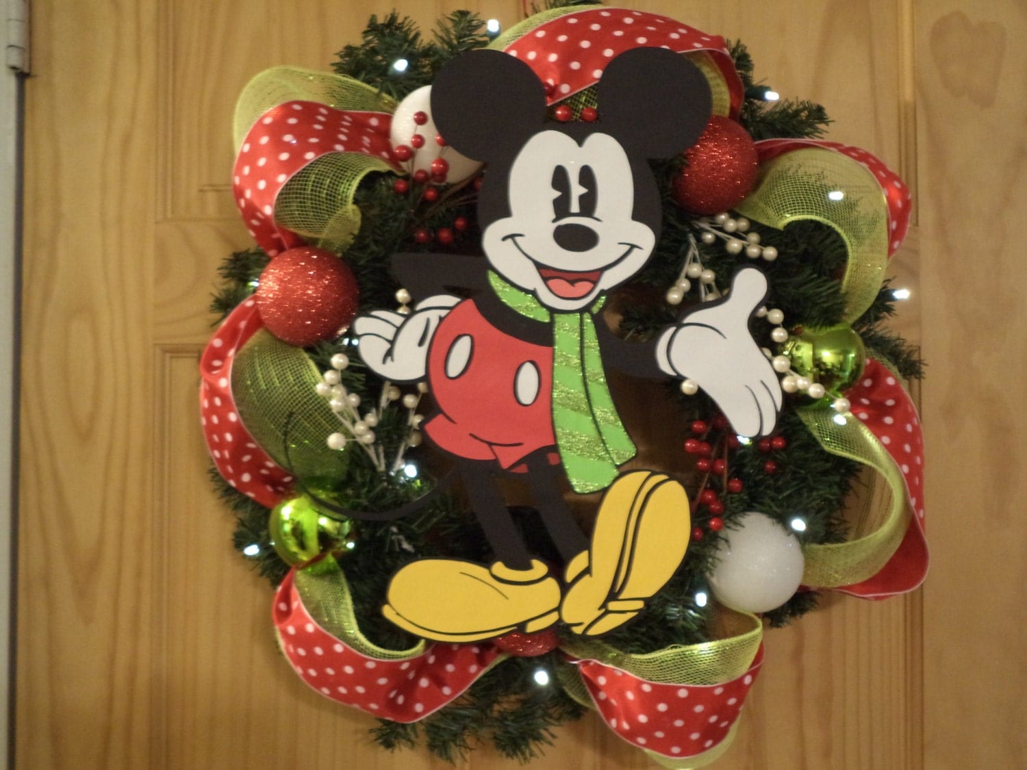 Price Drop Classic Mickey Mouse LIGHTED Christmas Wreath