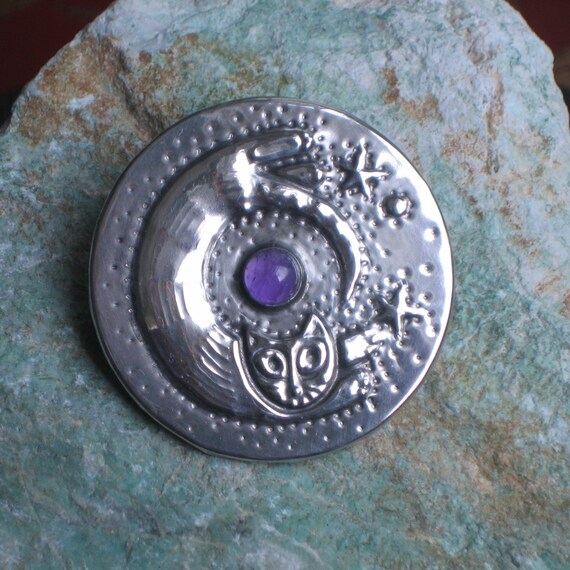Amethyst Cat Pin Brooch in Silvery Pewter