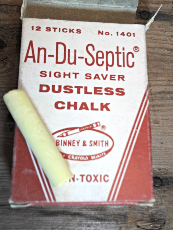 Binney & Smith Dustless Yellow Chalk for chalkboards Sight