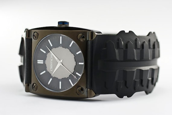 Sons of Anarchy / Mayans MC style - Motorcycle TREAD wristwatch - Tread w/ Polished Black colored case
