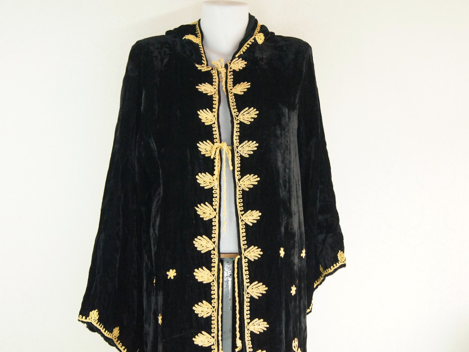 Vintage Velvet silk coat 1960s 1970s Arab Textile Traditional black ...