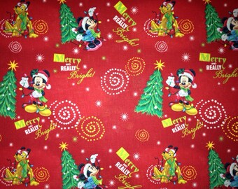 Travel or Child Pillow Case / Standard or Queen Pillow Case / Mickey and Minnie / Christmas / Pluto