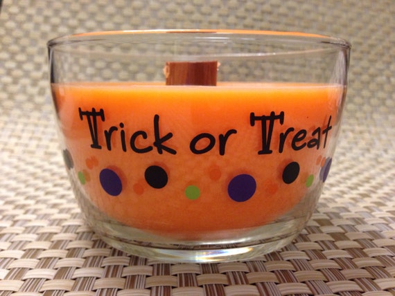 halloween soy woodwick candle the scent is pumpkin creme have a hotty toddy christmas
