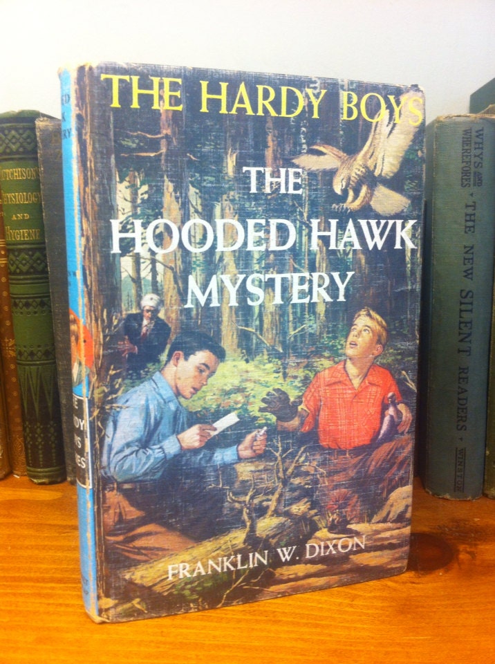 The Hardy Boys ©1954 # 34 in series: The Hooded Hawk Mystery - hardcover book The Hardy Boys ©1954 # 34 in series: The Hooded Hawk Mystery - hardcover book