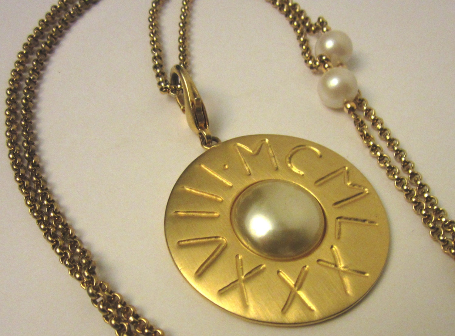 1988-roman-numeral-round-medallion-with-faux-by-vintagedressshoppe