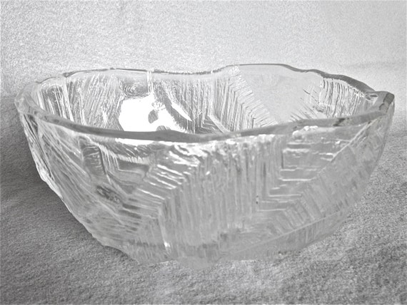 Items similar to Mid Century Modern Japanese “Ice Block” Serving Bowl ...