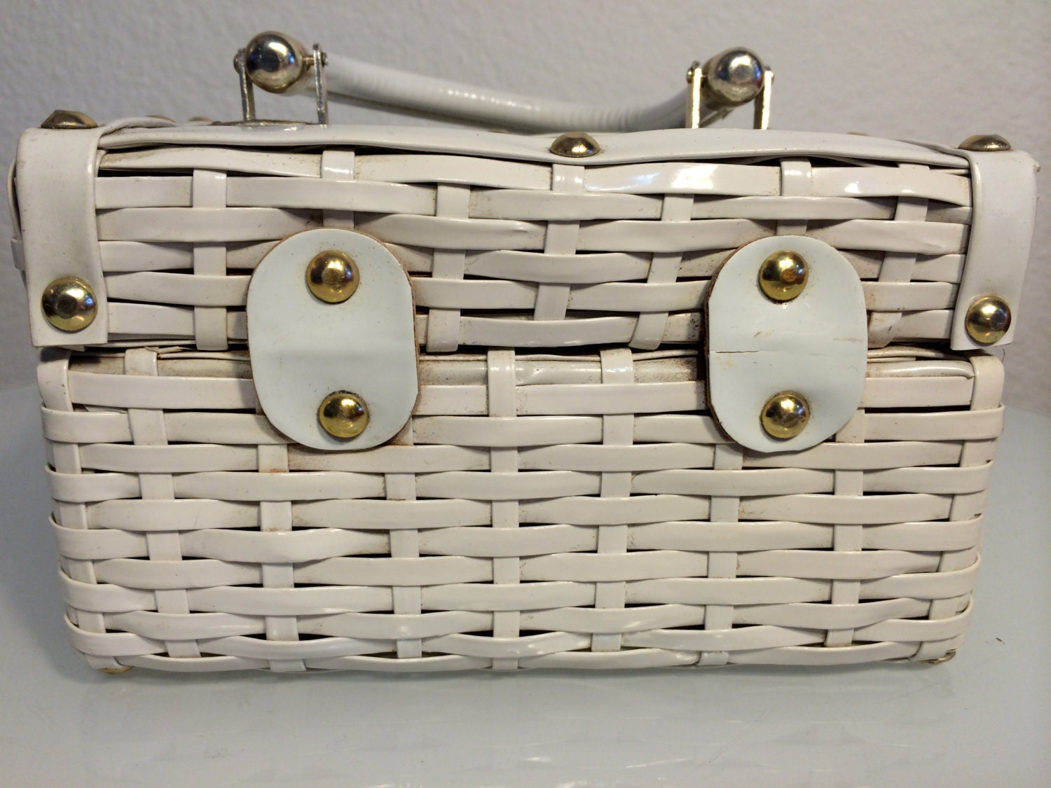 FREE SHIPPING 1960's Wicker Box Mod Handbag