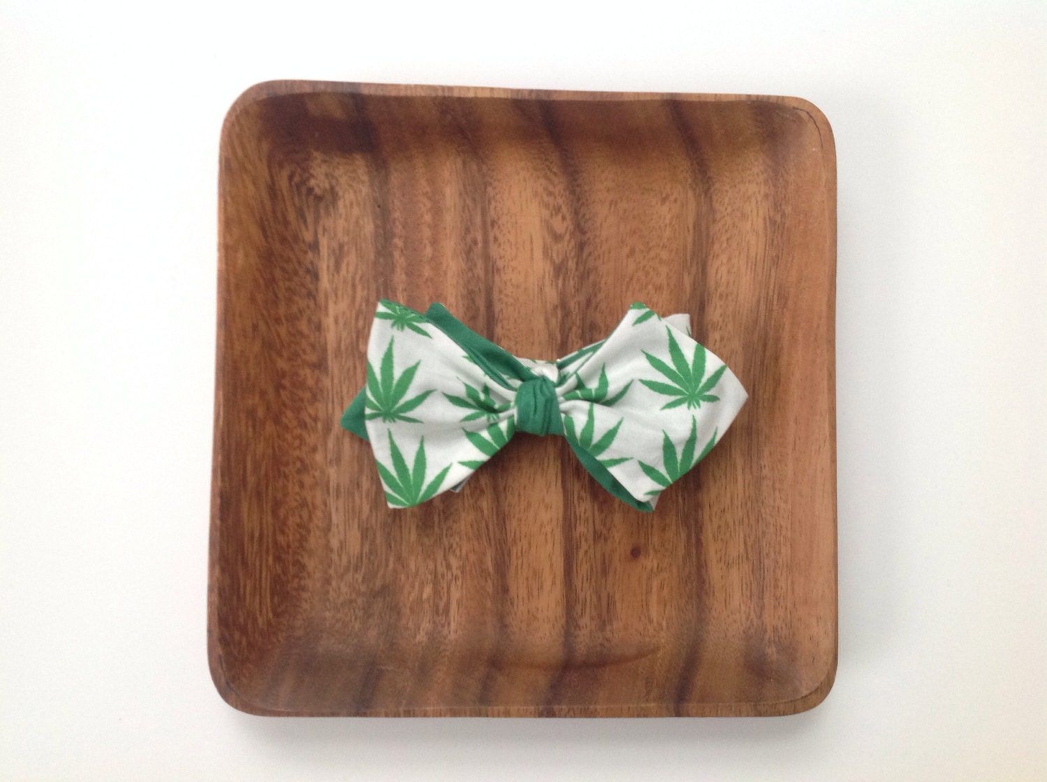 Marijuana leaf bow tie bud leaf weed cannabis bow tie