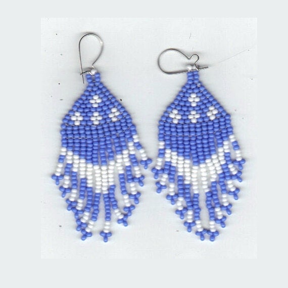 Items similar to Blue and white seed bead earrings on Etsy