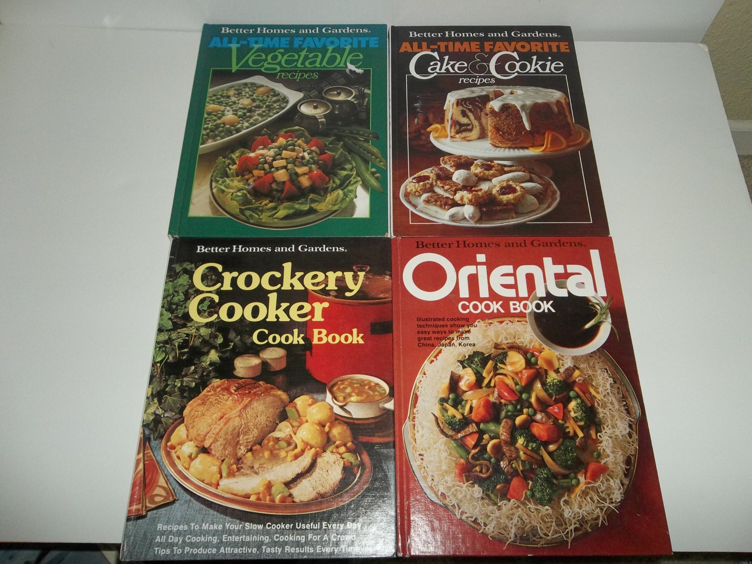 Yummy Coffee Cake Biscuits Herb Breads Bagels by MAsCloset ... Vintage Set of 4 Better Homes and Gardens Cookbooks