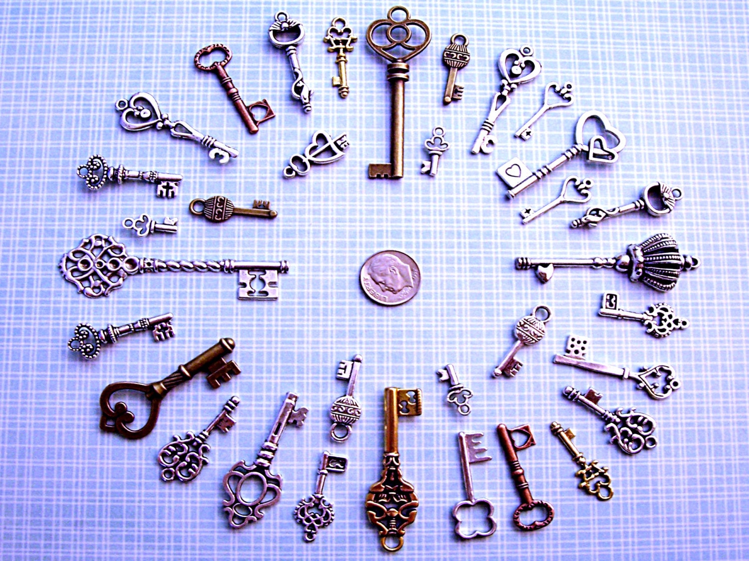 32 Skeleton Keys New Heart Charms Jewelry Steampunk Wedding Beads Supplies Pendant Bulk Collection Reproduction Vintage Antique Look Crafts
