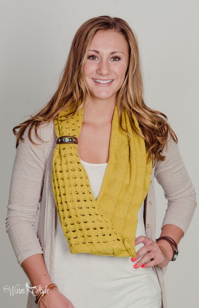 Leather Scarf Cuff. Graceful. Leather bracelet. Brazalete de