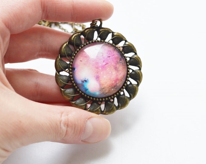 GALAXY Round pendant metal brass with space under glass