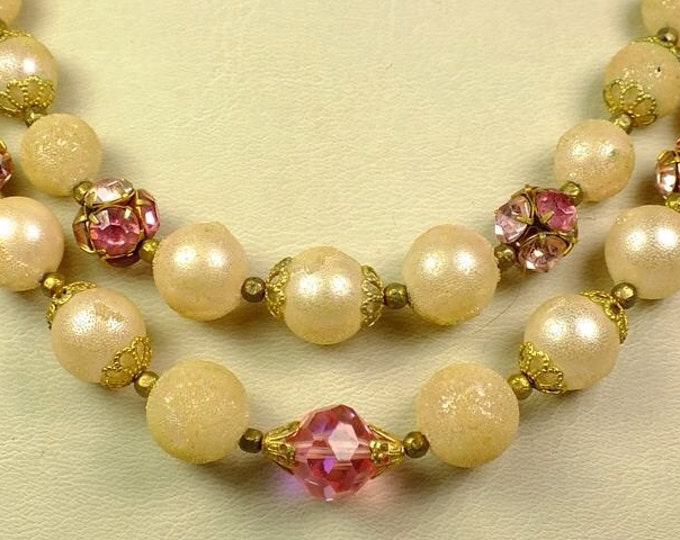 Storewide 25% Off SALE Gorgeous vintage beaded necklace, Features 18" of textured beads with pink bead accents