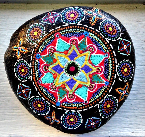 Hand-painted mandala beach rock. by SyndalaDesigns on Etsy