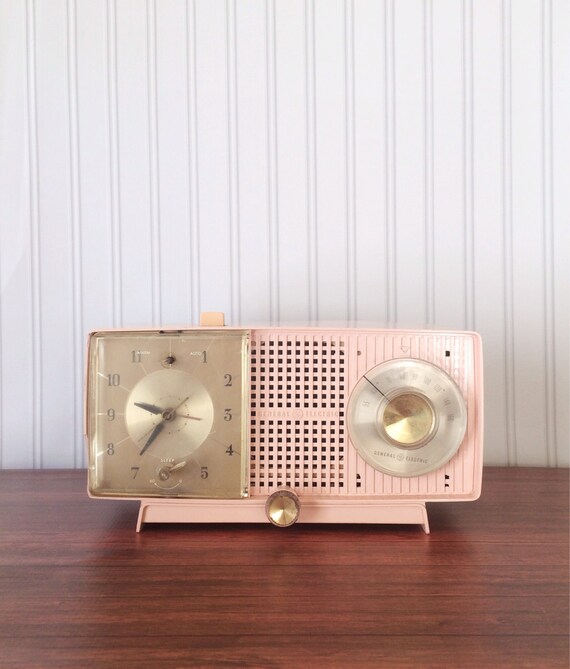 Pink General Electric Clock Radio Vintage Working