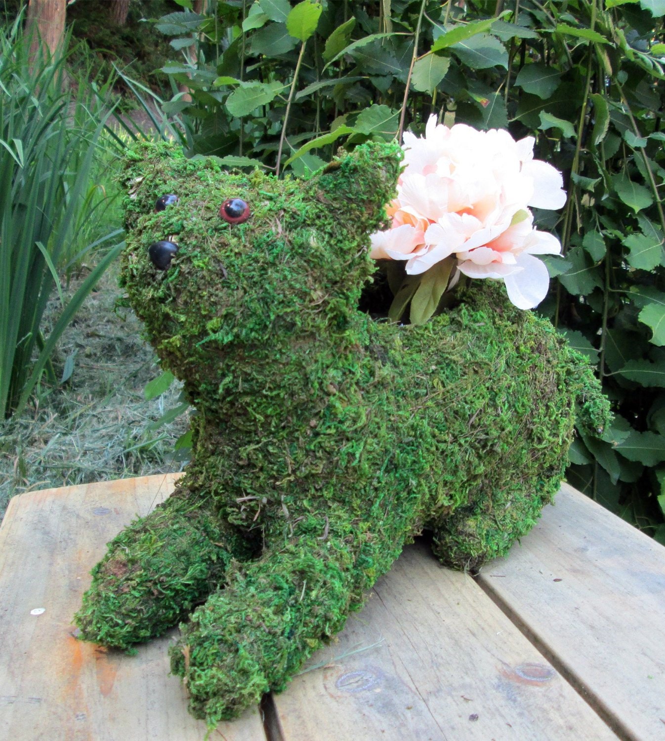 Moss Cat Topiary Planter 14W x 10H TCP14M