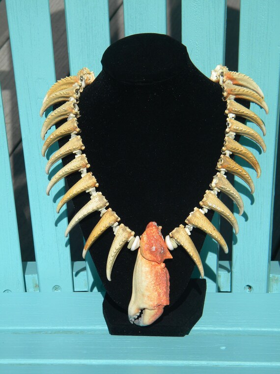 Crab claw necklace deluxe 26 survivor cosplay tribal