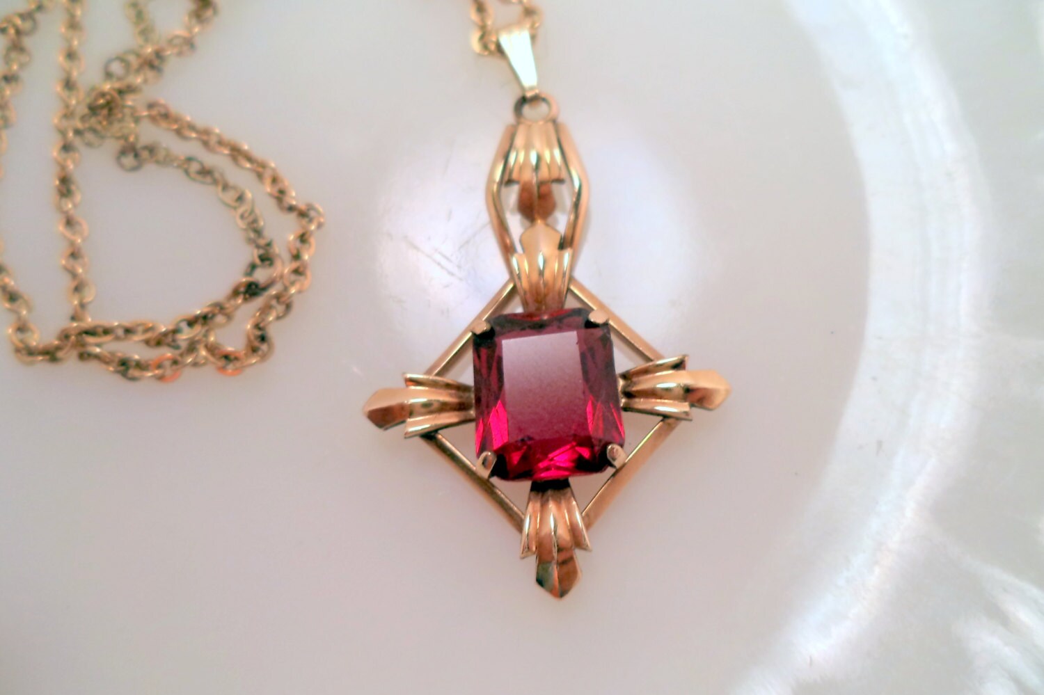 Vintage SIMMONS Ruby Red Glass Pendant Chain Necklace Art Deco