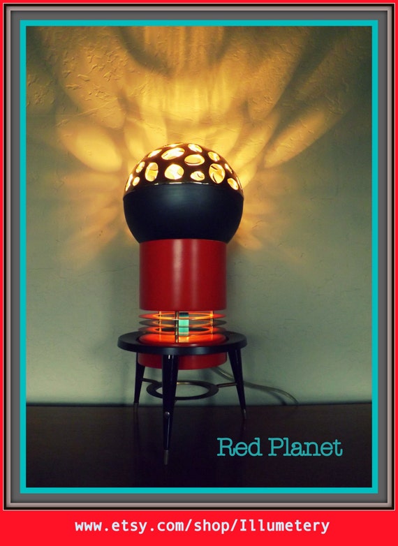 Red and Copper Mid Century Modern Atomic Style Table Lamp from Illumetery