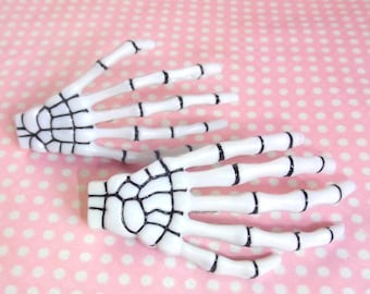 Creepy skeleton hand hair clip