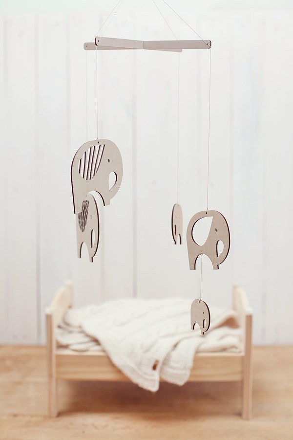 Wooden baby mobile / Nursery mobile / Baby crib by GeraBloga