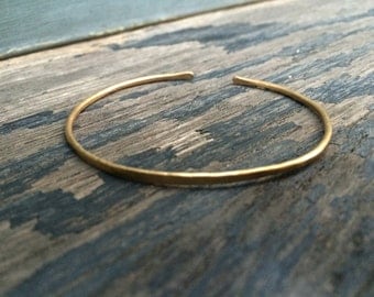 Hammered Brass Cuff - Gold Cuff - Neaptide