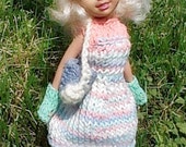 Barbie: Wee 3 friends stacie doll with sleeveless dress, purse & fingerless gloves.