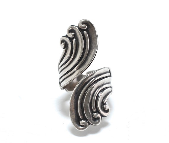 Mexico Bypass Art Deco Scroll Ring by RubyInTheDustVintage