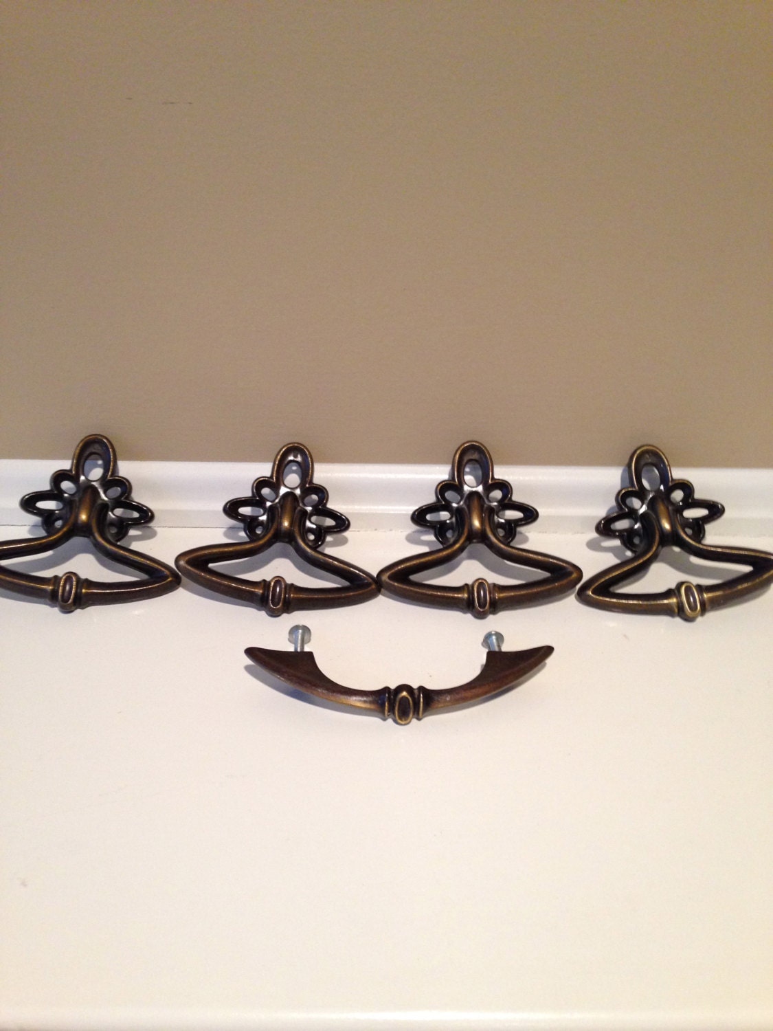 Vintage Hardware – Art Deco Pulls – Hardware – Drawer Pulls – Cabinet Pulls – Restoration ...