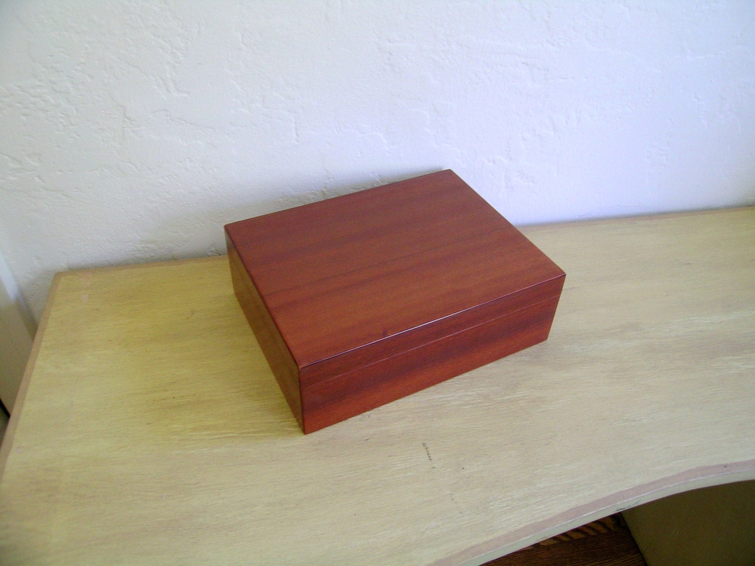 Vintage Cigar Humidor Haute Juice