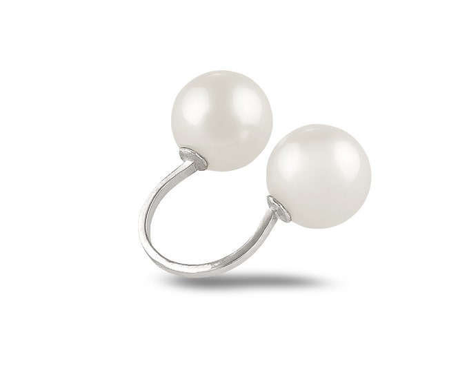 Mother of pearl ball Ring, Sterling Silver Ring with white Sea Shell Balls, Statement Ring, Pearl Engagement Ring