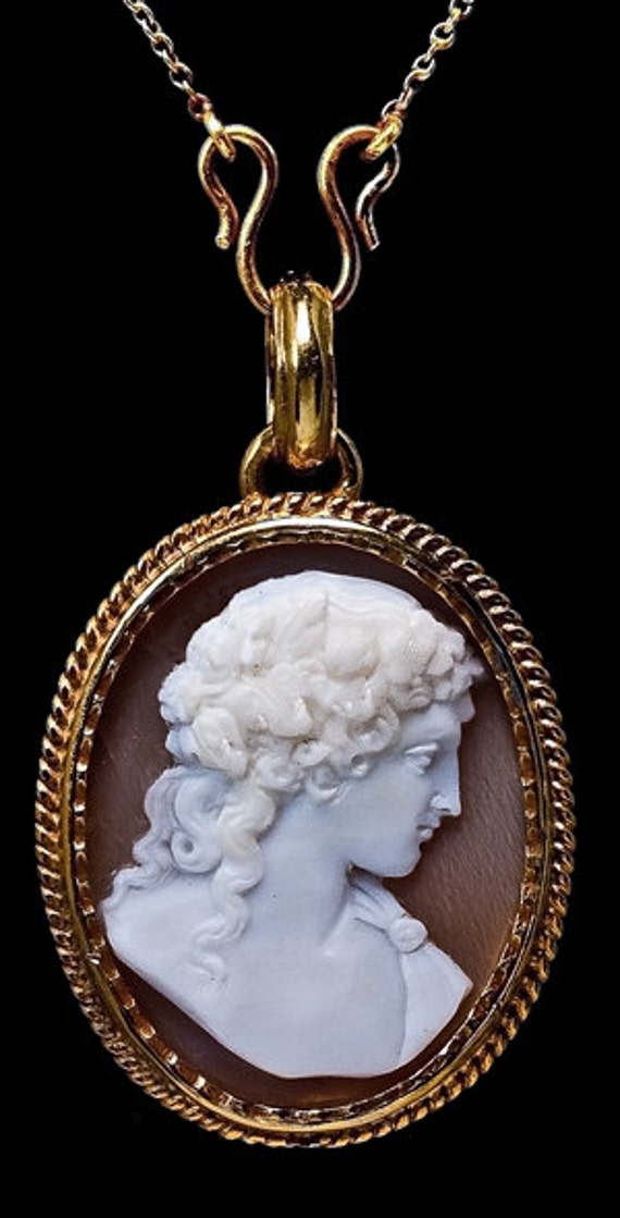 Antique Victorian Cameo Gold Locket Necklace