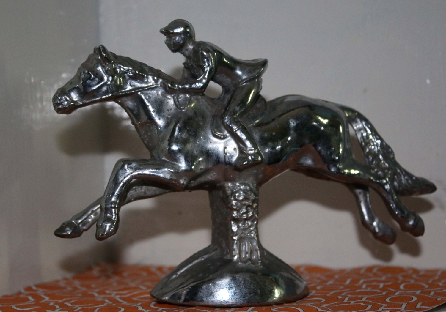 Vintage Hunter Jumper Horse Hood Ornament