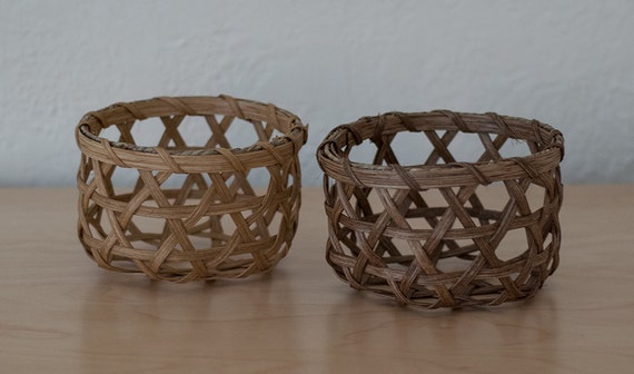 Handwoven Miniature Shaker Cheese Basket - Traditional Early American Hexagonal Weave Basket - Light Golden Oak and Dark Walnut Brown Stain
