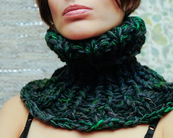 Noro Cowl