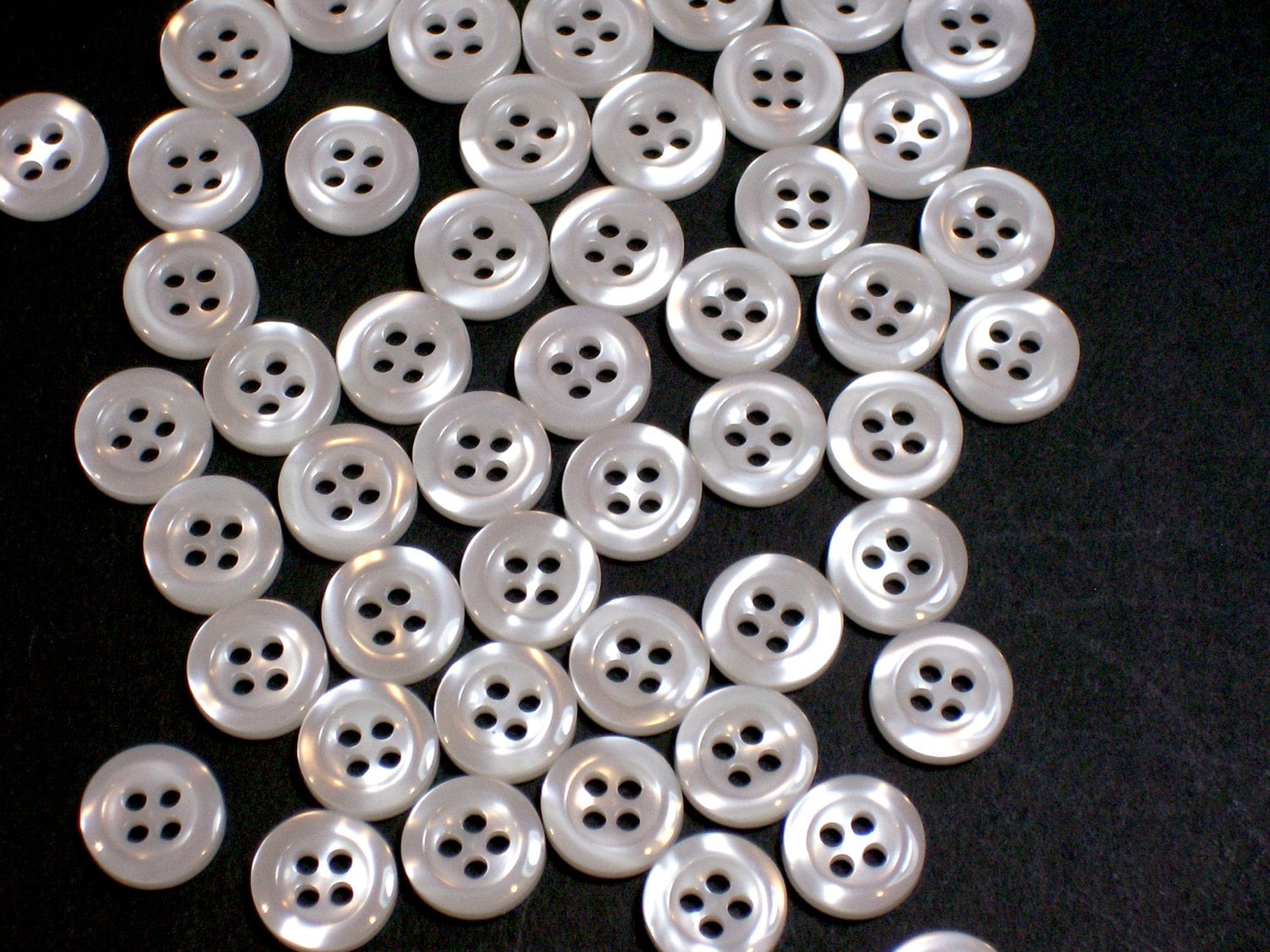 White Buttons, White Plastic Pearlized Buttons x 50 pieces 3/8 inch